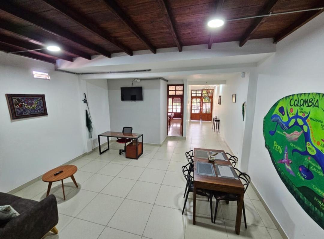 Kanaq Hotel Tours Leticia Szoba fotó