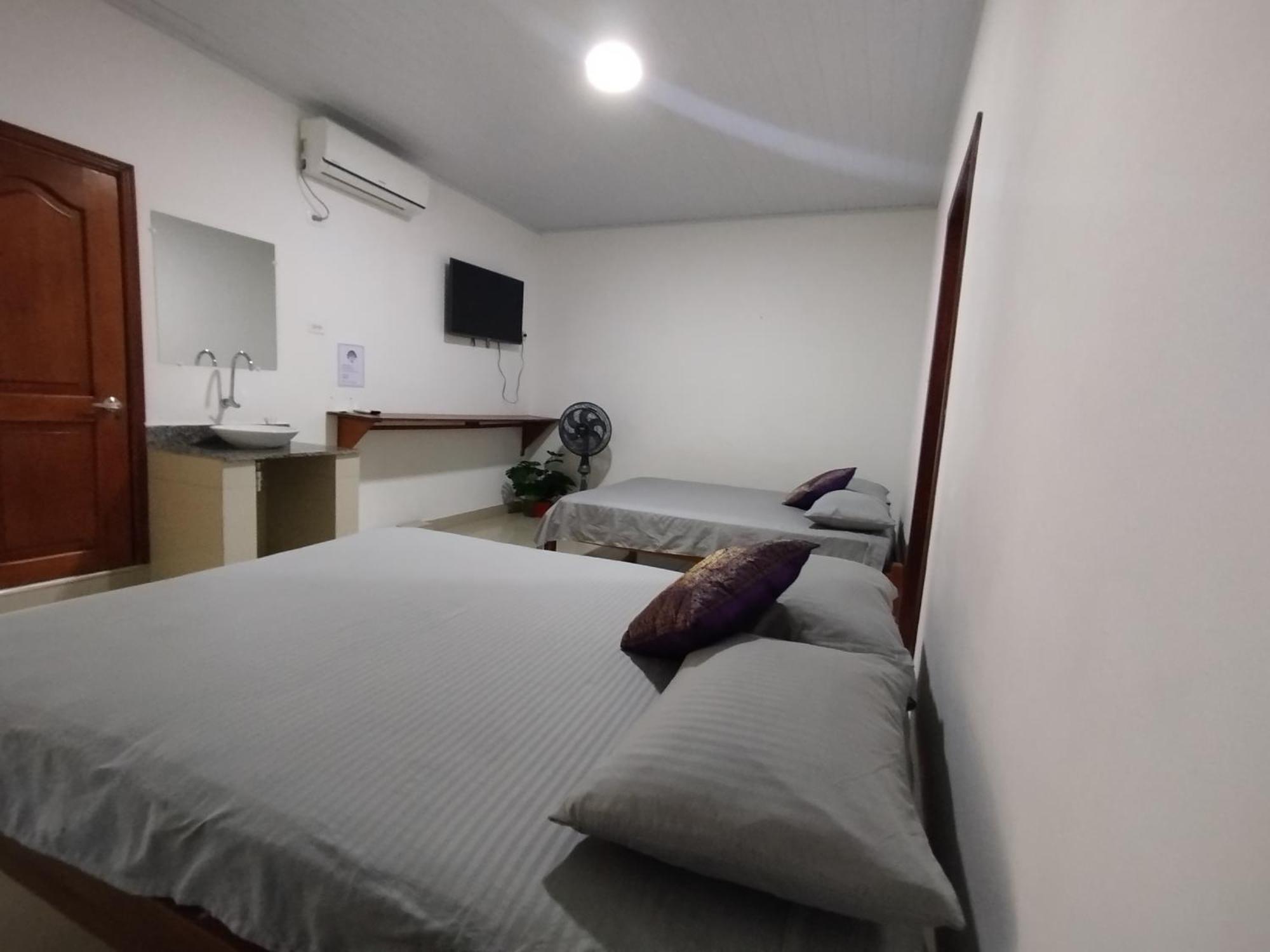 Kanaq Hotel Tours Leticia Kültér fotó
